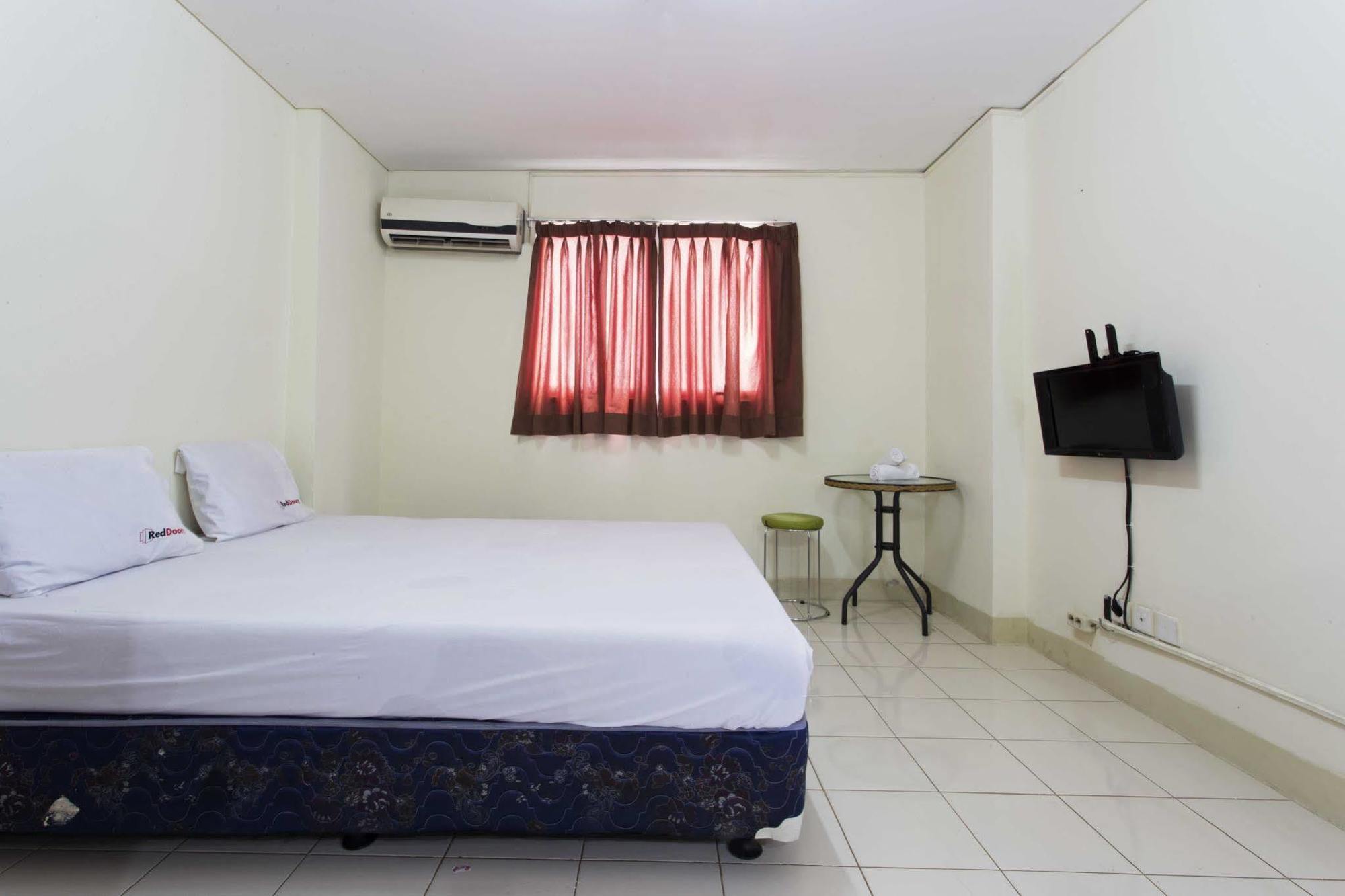 Reddoorz Apartment @ Pulo Gadung Jacarta Exterior foto