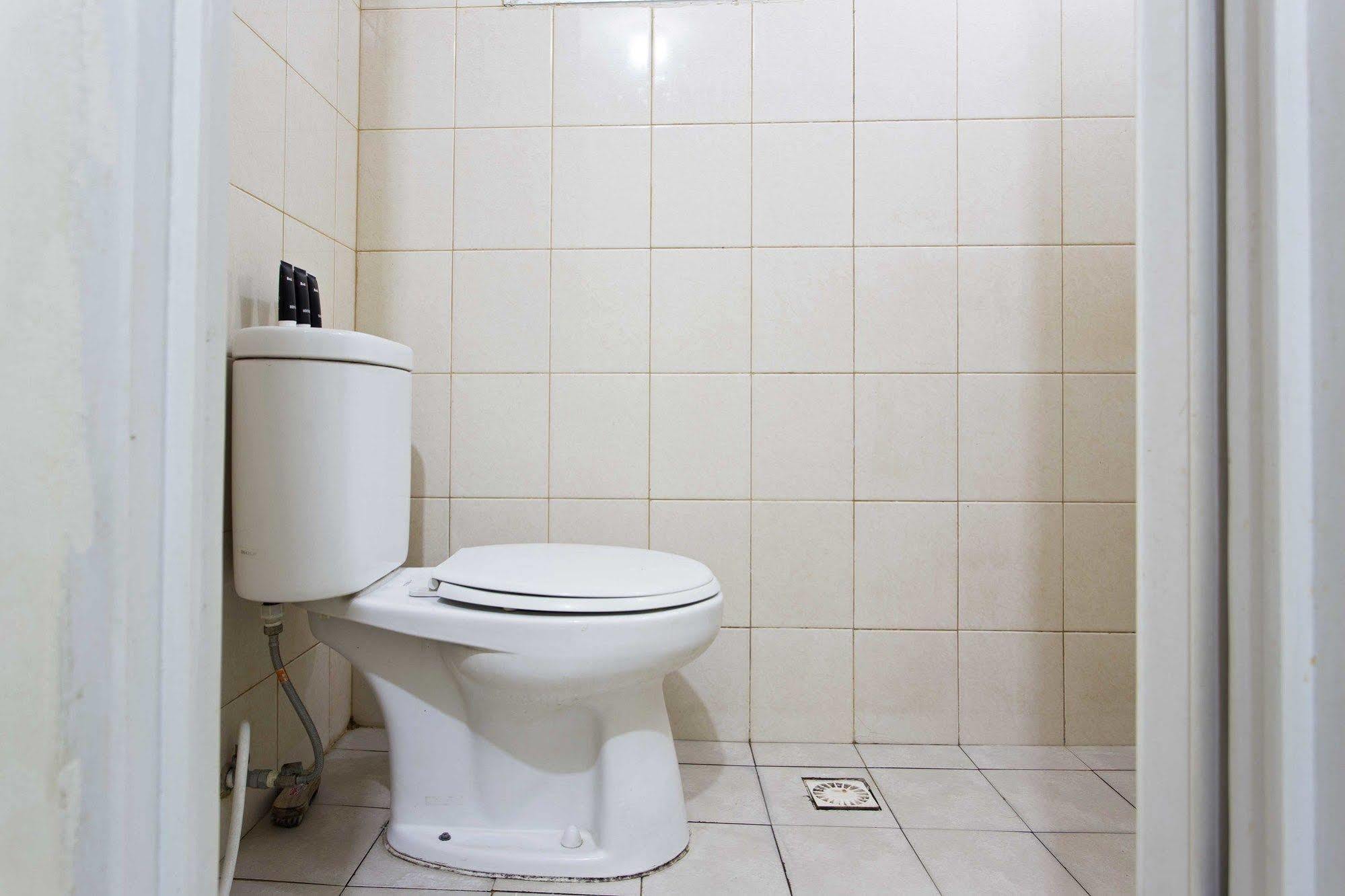 Reddoorz Apartment @ Pulo Gadung Jacarta Exterior foto